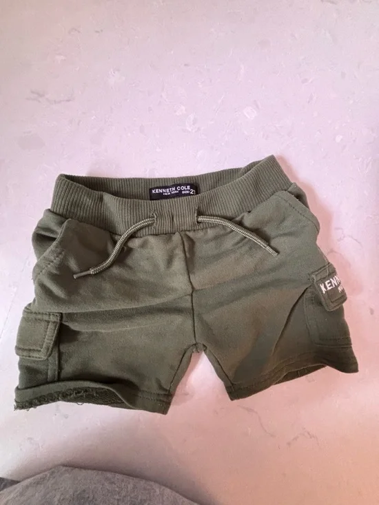 4-Piece Toddler Shorts Bundle (Size 2T) - Picture 6 of 8